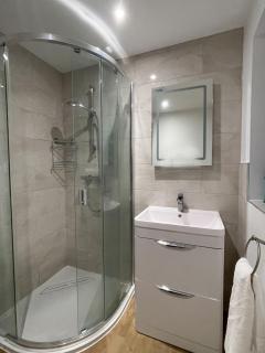 Luxury 1 bed new-build house near Science & Business parks - 7