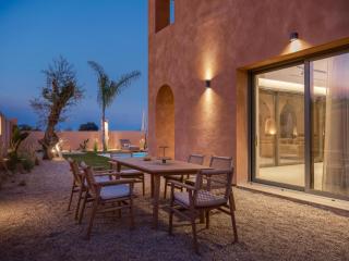 Luna by Vintage Travel - 1