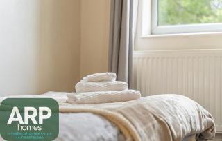 Stylish & Central - Bed House - Parking & Garden - 3