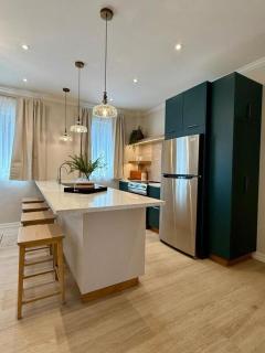 Modern 1 BR Boutique Apt Savannah - 1