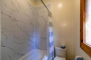 Mountain Range Retreat - 8