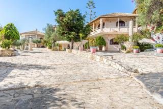 Paco's Resort Superior Villa 6 - 6