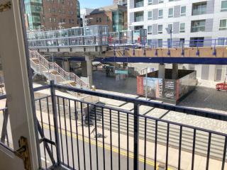 Crossharbour station 2 Rooms for 5 nr Canary Wharf - 5