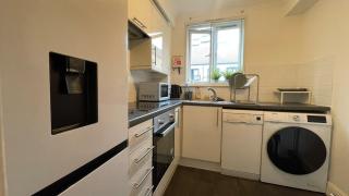 Crossharbour station 2 Rooms for 5 nr Canary Wharf - 1
