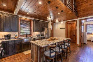 Blue Creek Cabin at Eagles Nest - 5