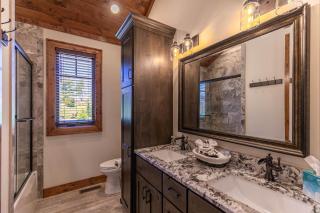 Blue Creek Cabin at Eagles Nest - 1