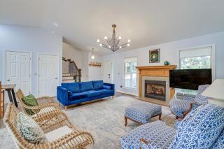 Forest-View Gem on Vaughn Creek Less Than 1 Mi to Dtwn! - Tryon - 4