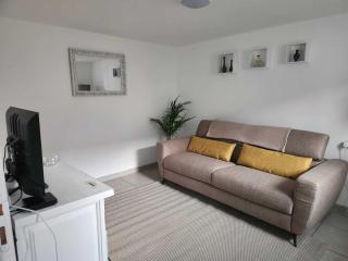 Beautiful 2-Bedroom Gîte in Montenay - 4