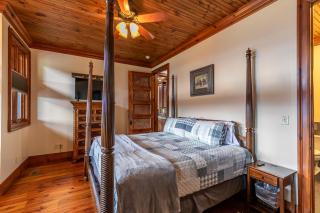 Overlook Estate in The Farm - 8