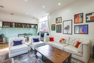 Walk to Harbor and Dining! Spacious San Diego Home - 7