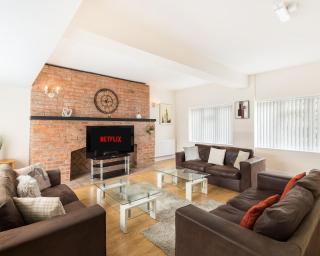 Newly renovated 7BR House - City Centre - Contractors - 9