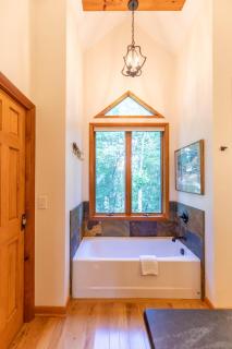 Mountaintop at Yonahlossee Saddle Club - Boone - 4