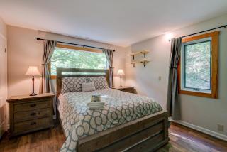 Paws A While - Blowing Rock - 4