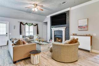 Private Yard and Patios Family Home in LaPlace! - 5