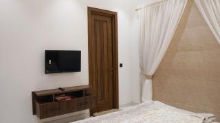 Luxury Room In Lahore - 5