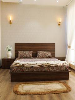 Luxury Room In Lahore - 3