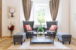 Luxury House with Pool, Garden, AC & Sauna - 9