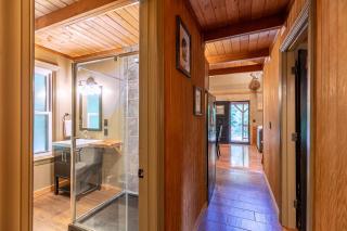 Blue Flower Cabin - 1