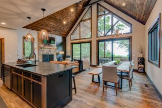 The Guardian Bear Lodge at Eagles Nest - 4