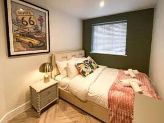 Luxury 2 bed new-build house near Science & Business parks - 3