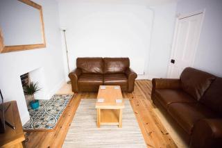 Stone's Throw // Central Newquay // Parking - 9