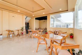 Super HOTEL O VASAL BLISS Restaurant & Cafe - 9