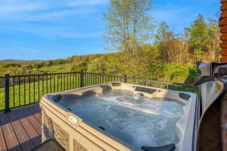 Panoramic Paradise - Hot Tub - 9