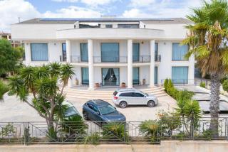 Villa Floyd Charming Rooms - 4