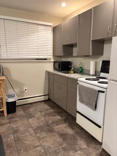 Renovated Studio with Modern and Farmhouse Decor 8 - 6