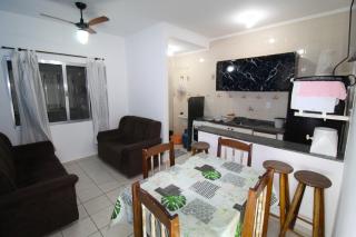 Pé na Areia Praia Grande Ubatuba Sp - 7