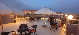 Phoenix Pyramids View Inn - 7