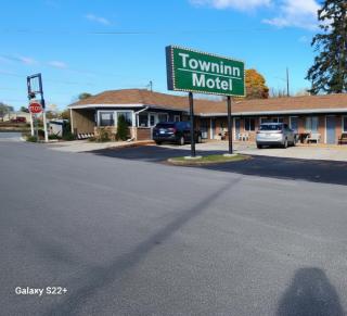 Town Inn Motel - 6