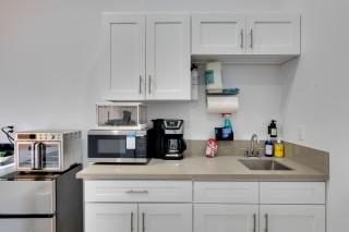 Walk to Main St! Pet-Friendly Alhambra Studio - South Pasadena - 3