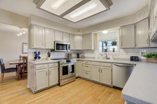 Deep Blue Spacious Escape w Hot Tub & Playground - 6