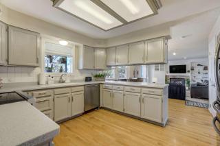 Deep Blue Spacious Escape w Hot Tub & Playground - 1