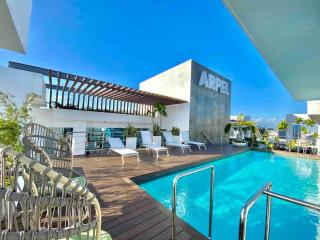 Upscale City Center Condo Pool - 0