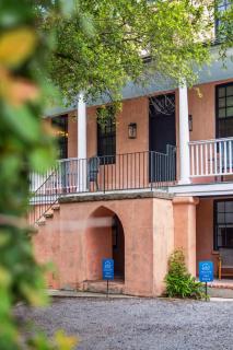 Revitalized Historical Southern Residence - 8