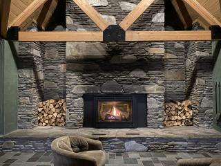 B213 Stylish Loon Mountain Studio Condo with Pool and Hot Tub - 6