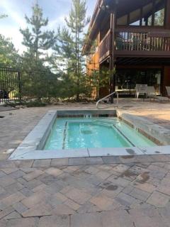 Dont miss the Main level Cozy Winter Retreat - 8