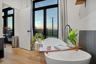 Skyline Serenity - Hot Tub - 1