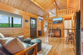 Evergreen Escape - Hot Tub - 3