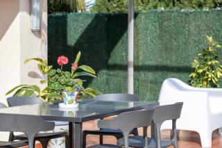 Holiday Beach El Faro - 9