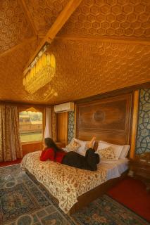 halloween palace - 5