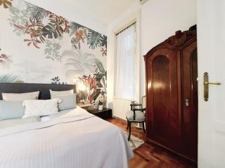 Sophie's Apartments - 8