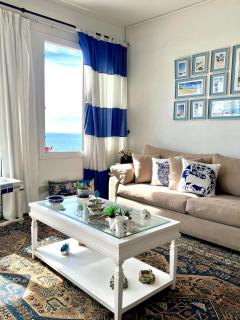 Elegant Unique Beachfront Apartment - 4