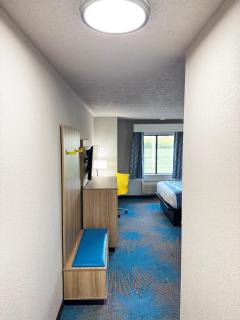 Hotel Lincoln Inn on Route 66 and near I-55 - 3