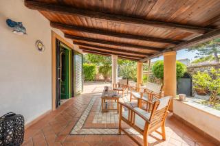 Villa Ellie - 100m from the beach - 0