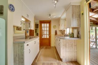 Rustic-Chic Cottage with Yard and Grill - Near Hiking! - 6