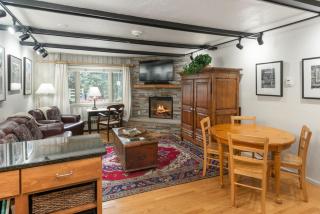 Christiania Condominiums- CoralTree Residence Collection - 3