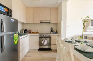 F1 - A Place to Stay 1BR Waters Edge Yas Island - Theme Parks - 3